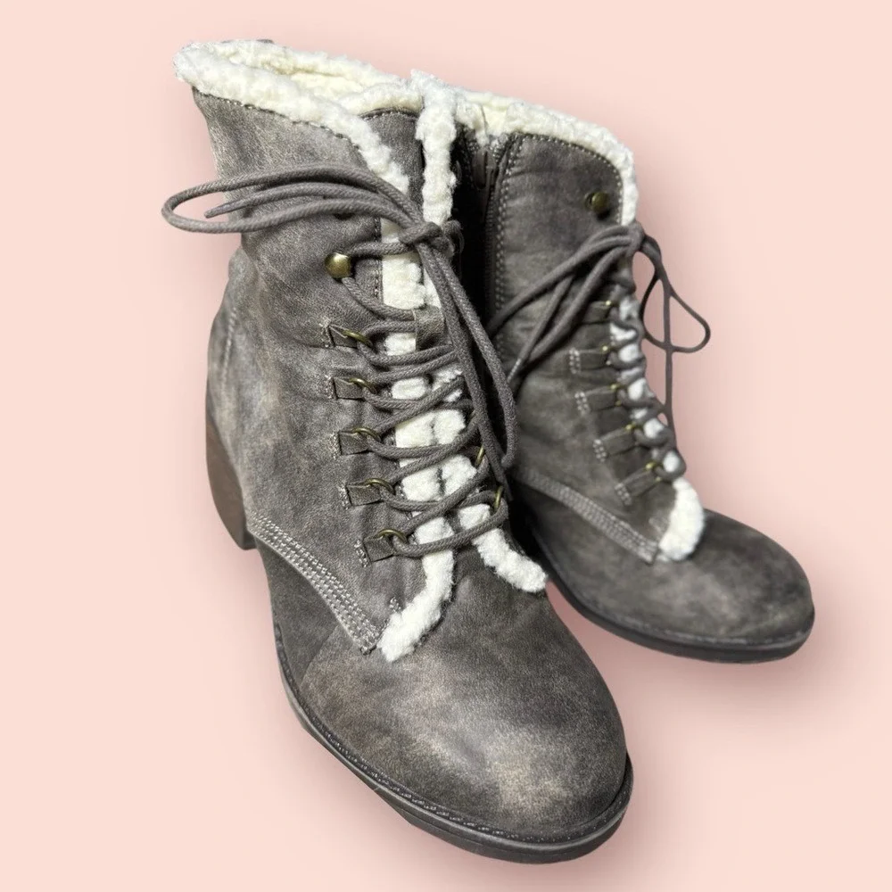 MIA Gray Faux Fur‎ Lace-Up Ankle Boots Womens 8.5 Block Heel Winter Cozy Warm